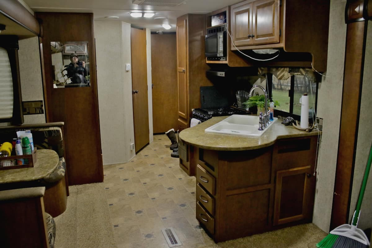 Kitchen and dining space at Knife Lake Getaway